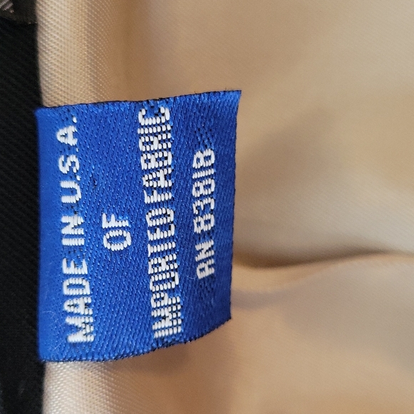 AUSTIN REED BLACK WOOL BLAZER, SIZE 12P - Picture 6 of 12